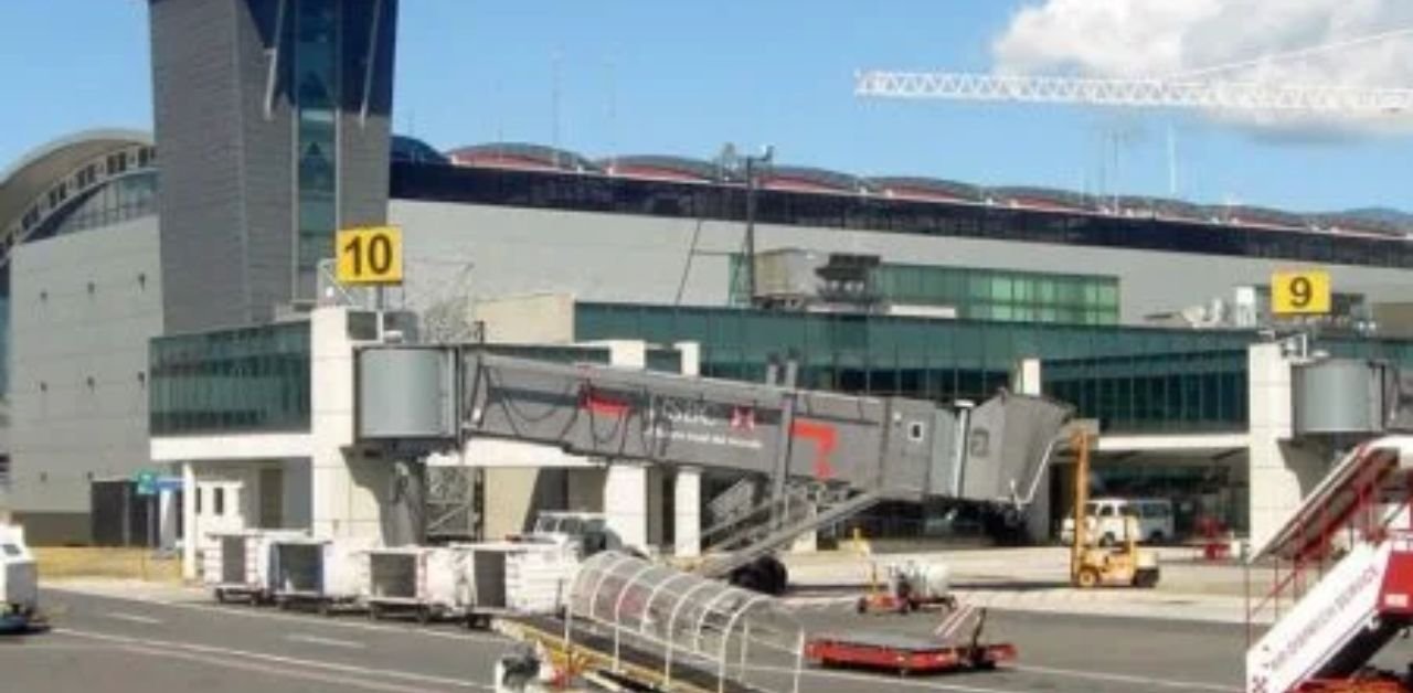 Vietnam Airlines SJO Terminal